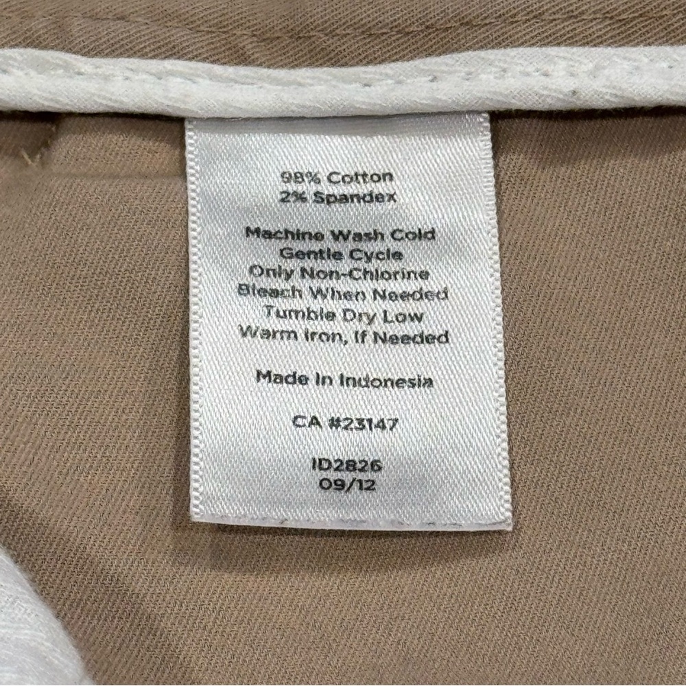 The Perfect Short Size 6 Light Khaki Stretch 10.5” Chino Bermuda Shorts - Picture 7 of 7